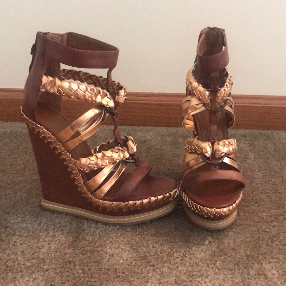 Boutique 9 Glendora wedges size 6 1/2